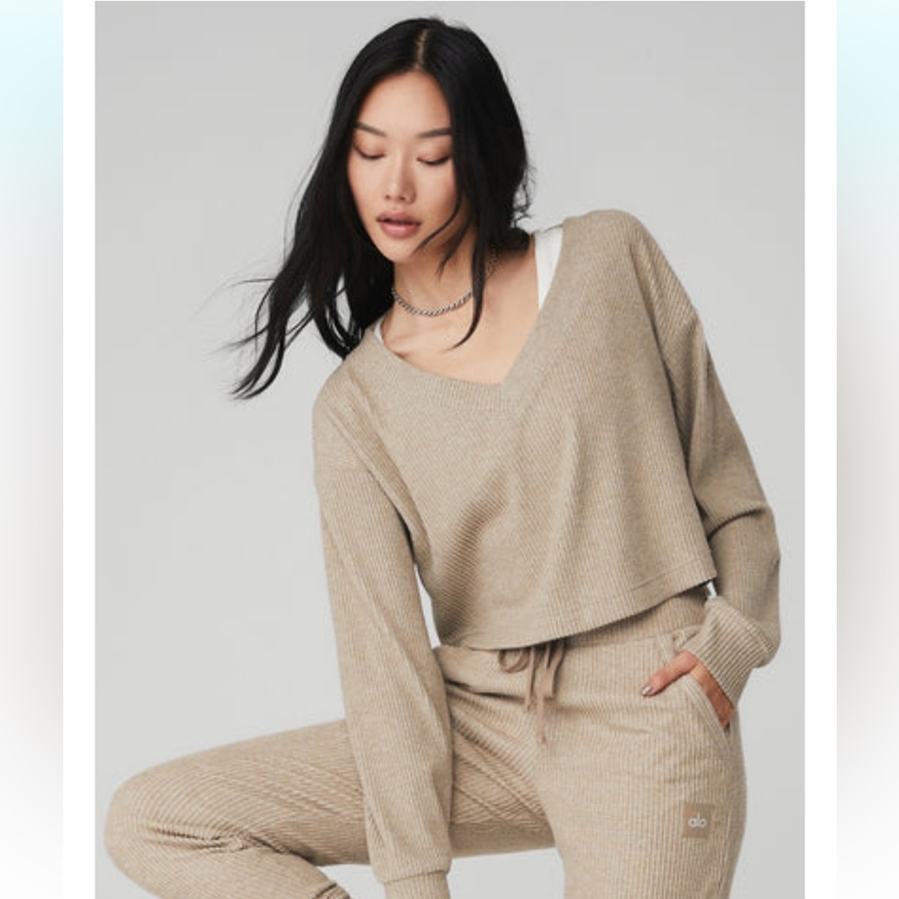Muse v neck pullover and sweatpants